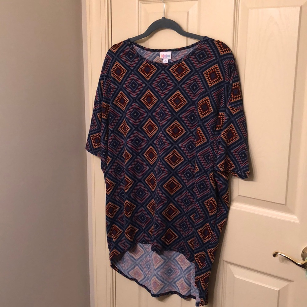 Lularor tunic NWOT